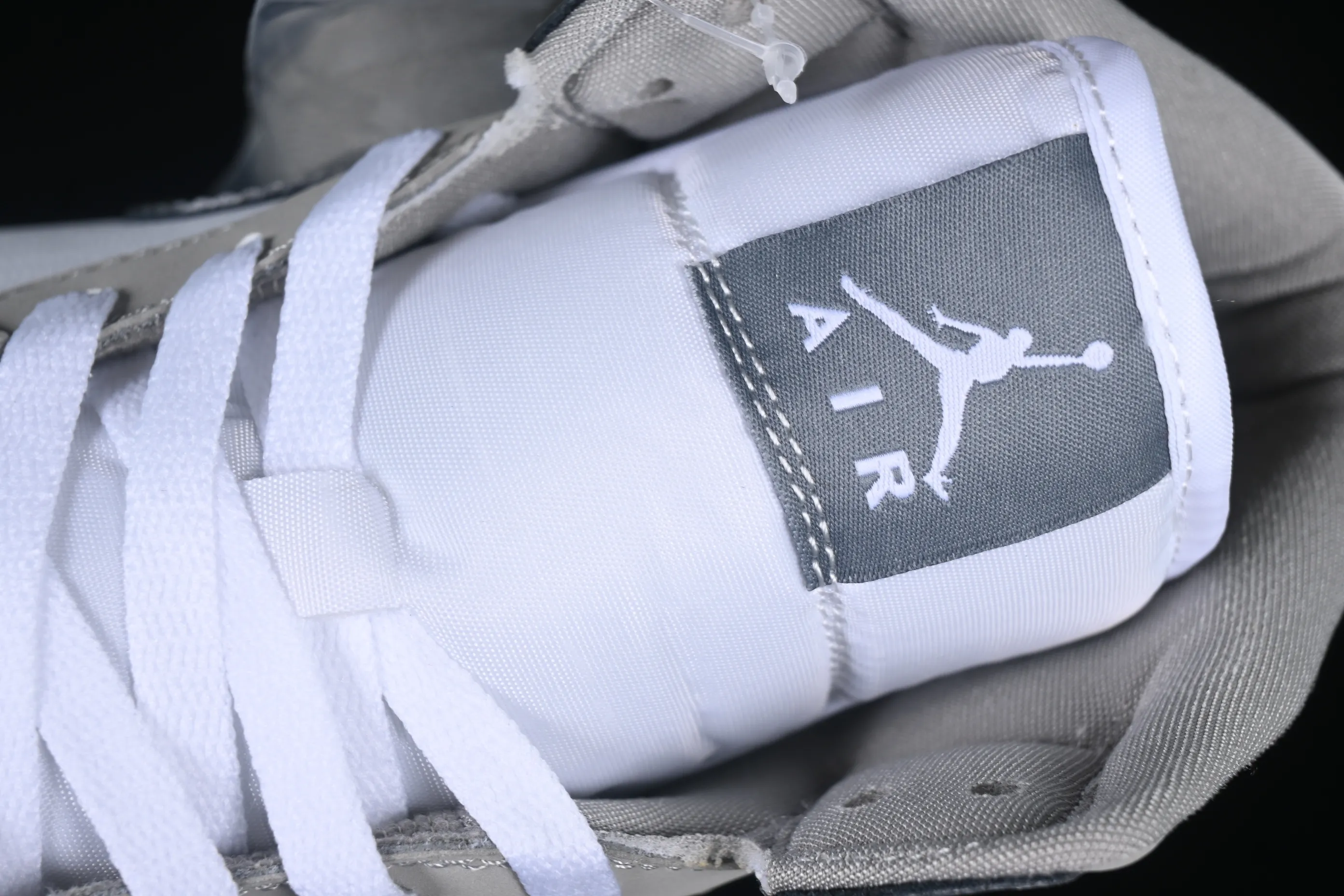 All categories Air Jordan Jordan series basketball shoes Air Jordan 1 Mid Air Jordan 1 Mid AJ1 Joe 1 white gray mid-top cultural and casual sneakers HF3193-100